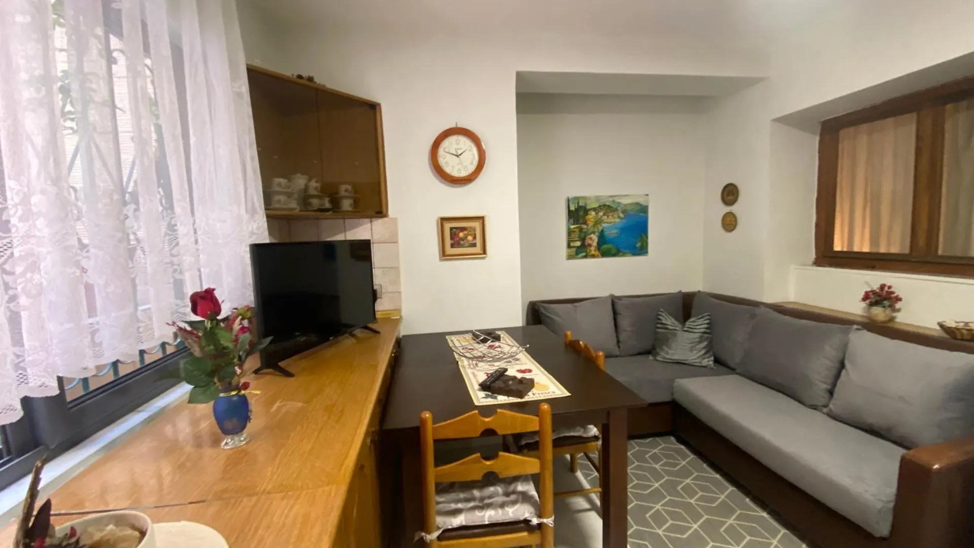 Dani Two Bedroom Home In Center Of Tirana 0*,  Albanie